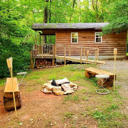 Lil' Log At Hearthstone Cabins And Camping - Pet Friendly Helen Extérieur photo