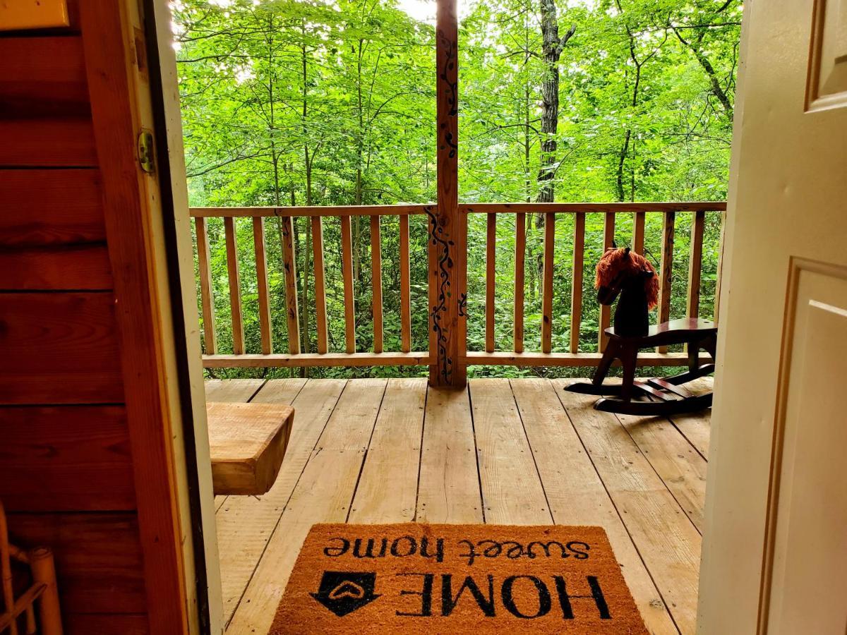 Lil' Log At Hearthstone Cabins And Camping - Pet Friendly Helen Extérieur photo