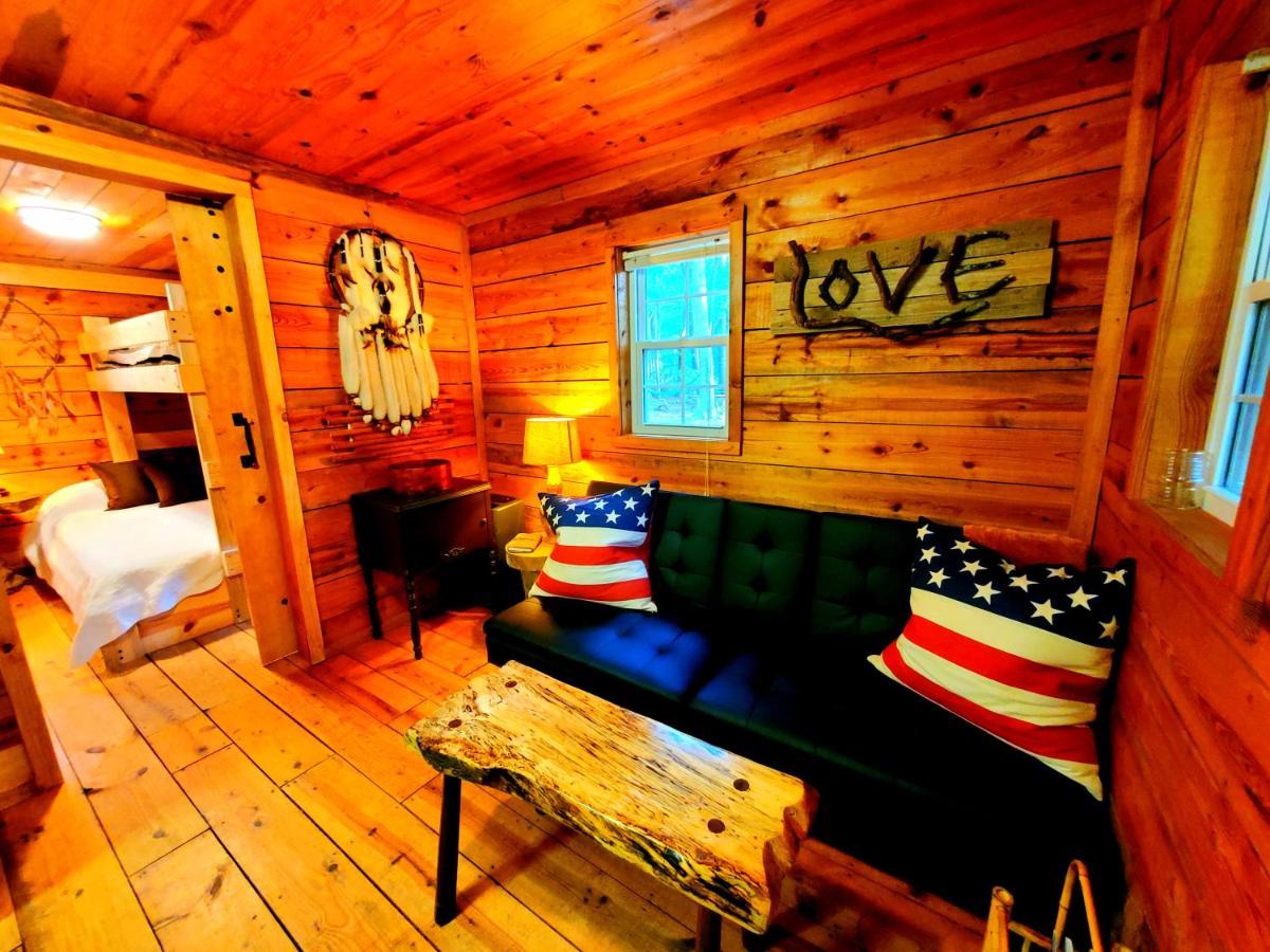 Lil' Log At Hearthstone Cabins And Camping - Pet Friendly Helen Extérieur photo
